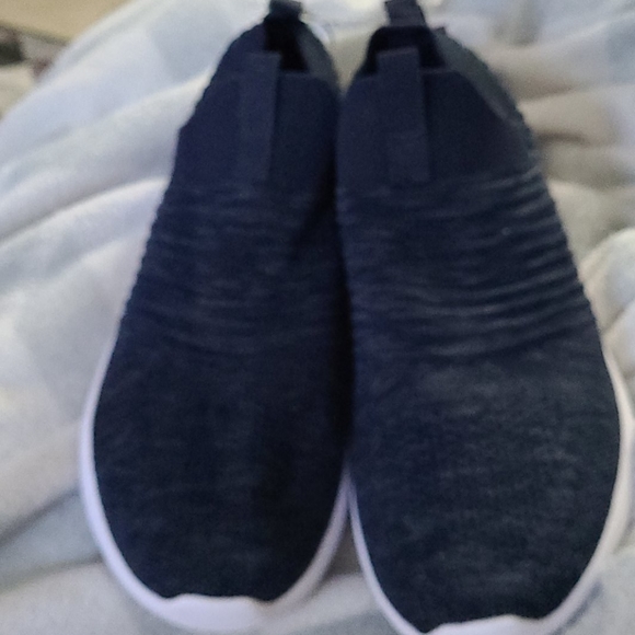 👟 Slip on Sneakers - Picture 2 of 4